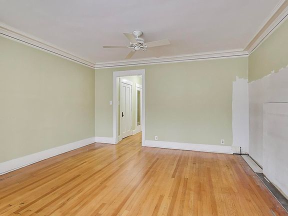 5th image of 2245 W Giddings St