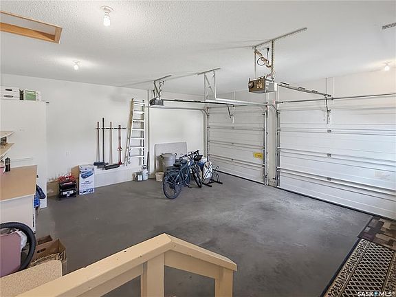 4th image of UNIT 243-165 Robert STREET W