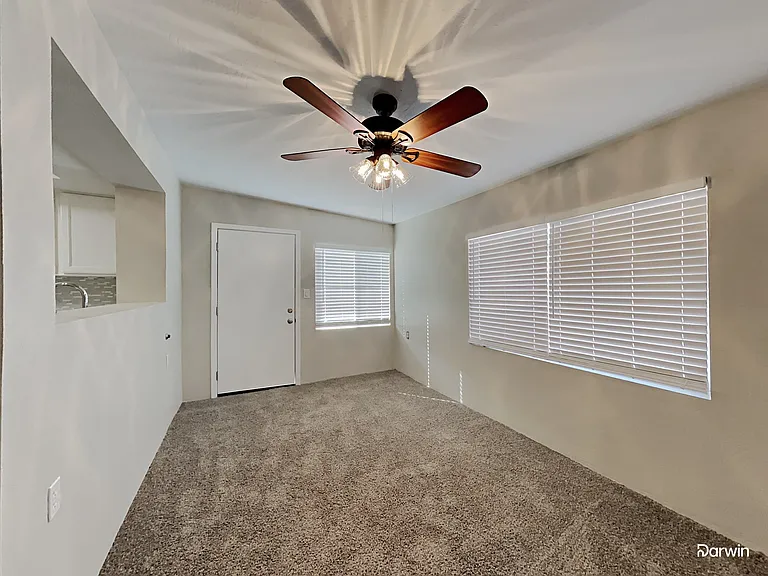 2018 W Meadow Dr — Photo 5