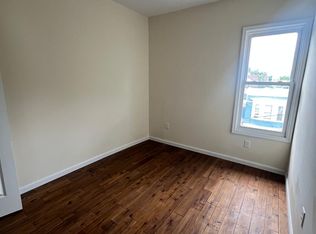 828 S 15th St #3R, Newark, NJ 07108