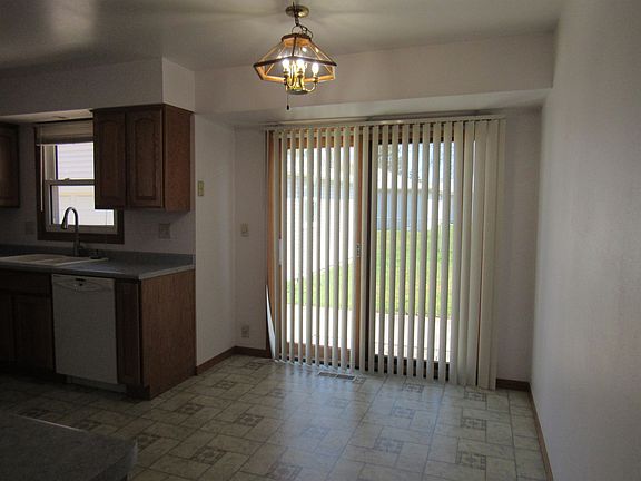 5th image of 2221 S Osborne Ave