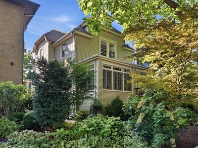 (Undisclosed Address), Chicago, IL, 60640