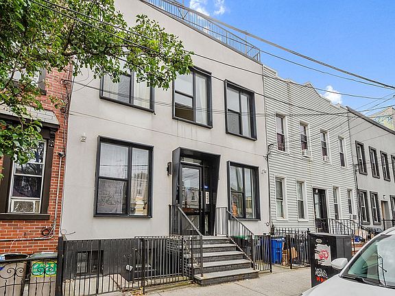 5th image of 1676 Jefferson Ave
