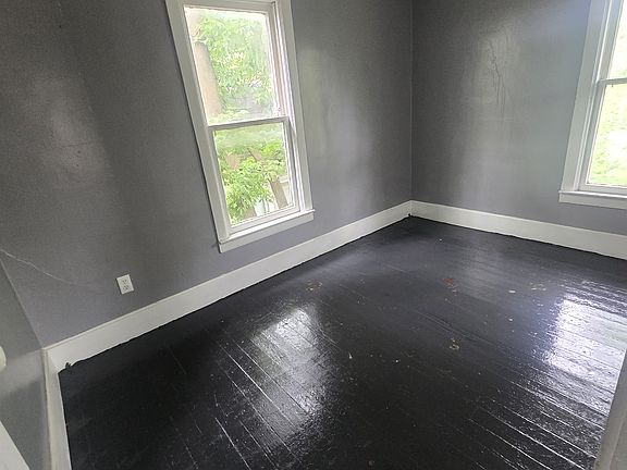 2nd image of 542 Orena Ave