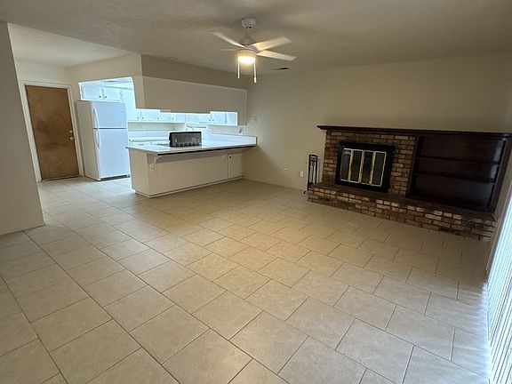 4th image of 1009 W Laura Ave