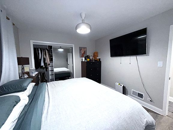 5th image of 2242 N Lavergne Ave #1