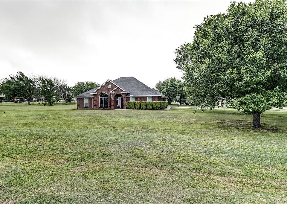 1st image of 251 Mockingbird Ln
