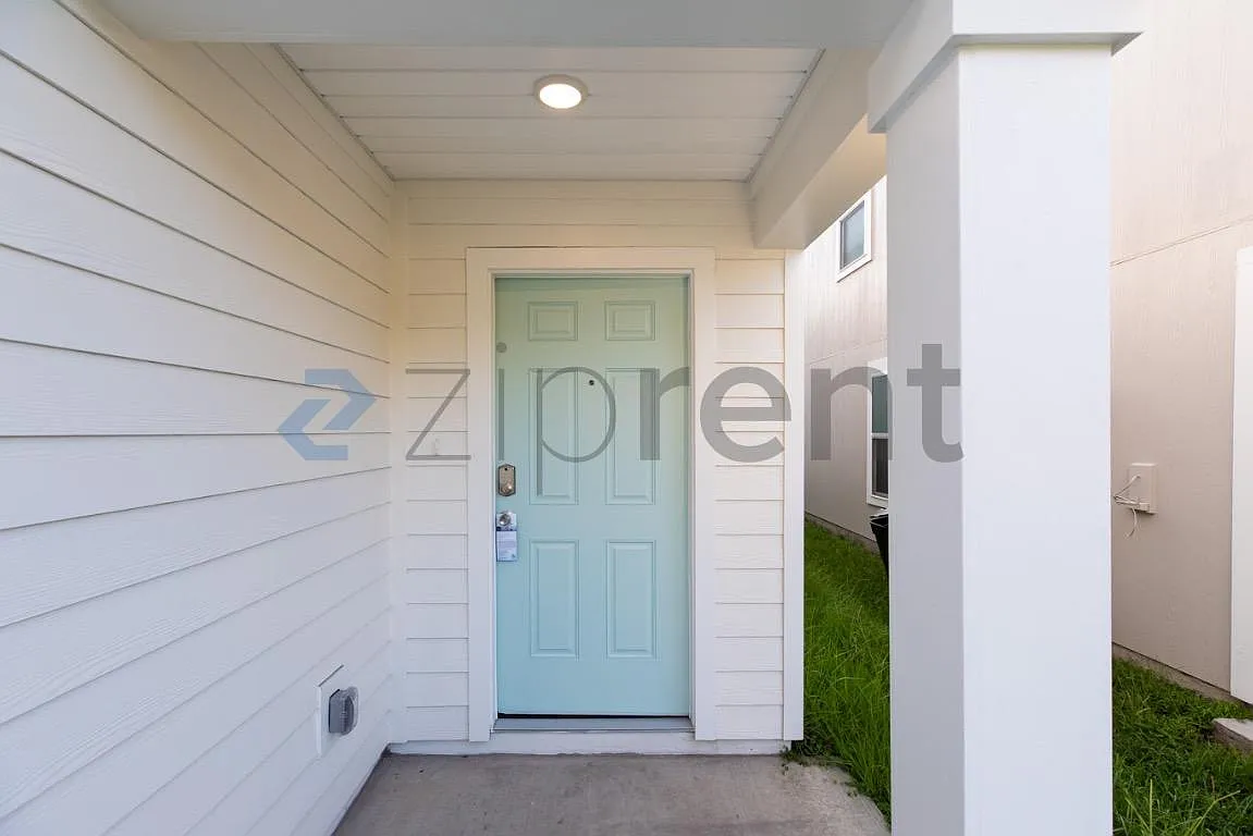 Cedarhurst — Photo 3