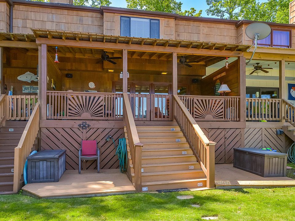 Welcome to 45 Poplar Point!