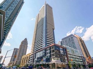 4065 Confederation Pkwy #4004, Mississauga, ON L5B 0L4