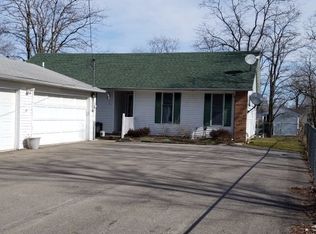 43 Vj Dr, Oakwood, IL 61858