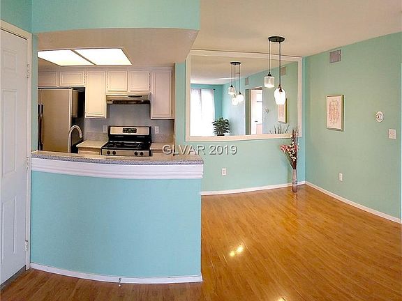 5th image of 1901 Desert Falls Ct Unit 103