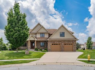 2002 Falcon Ridge Ct, Fort Wayne, IN 46845