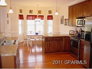 3rd image of 1426 Devon Dr