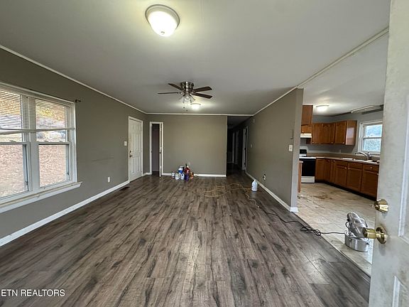 4th image of 421 River Bend Dr
