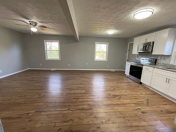 4th image of 1180 Lakeview Dr NW