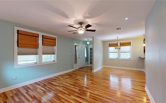 3rd image of 5825 W End Blvd