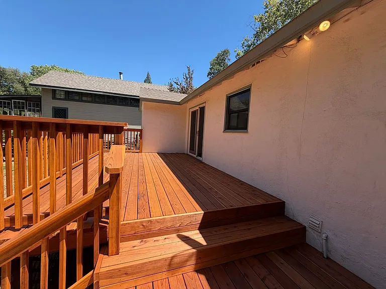 6039 Van Alstine Ave — Photo 25