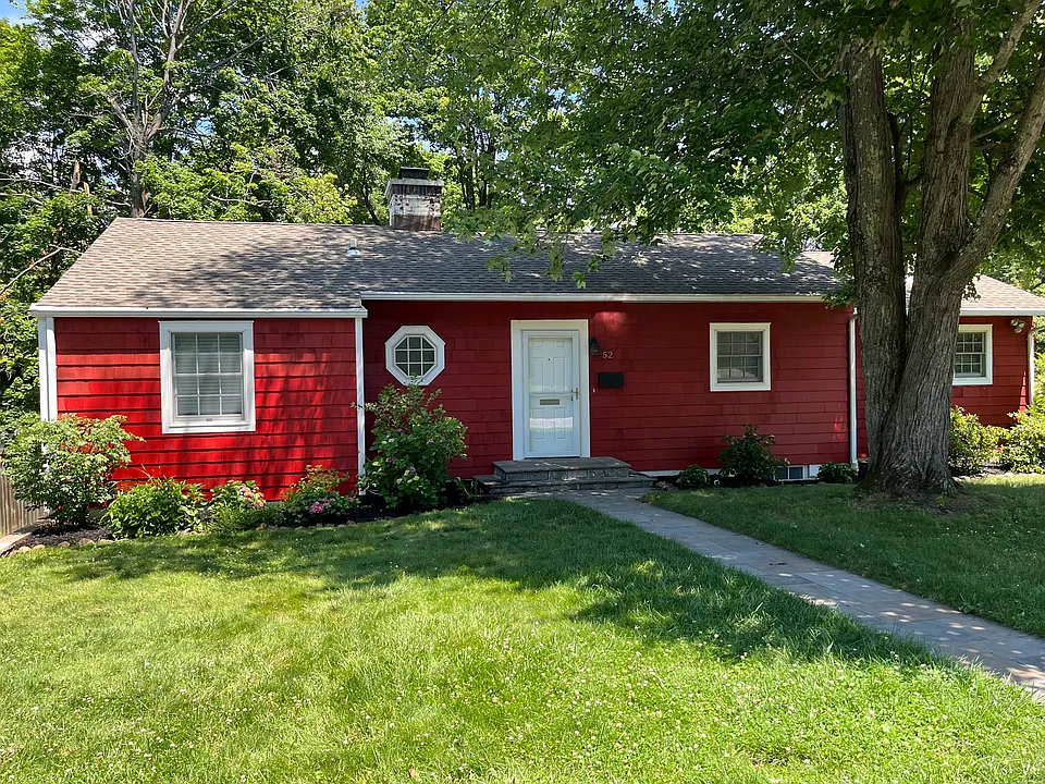 52 Sunrise Ave