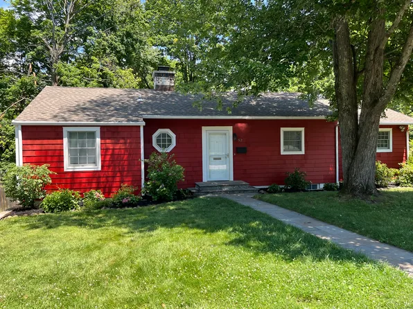 52 Sunrise Ave, New Canaan, CT 06840