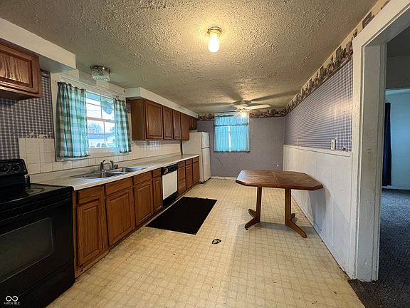 5th image of 259 N Pine St