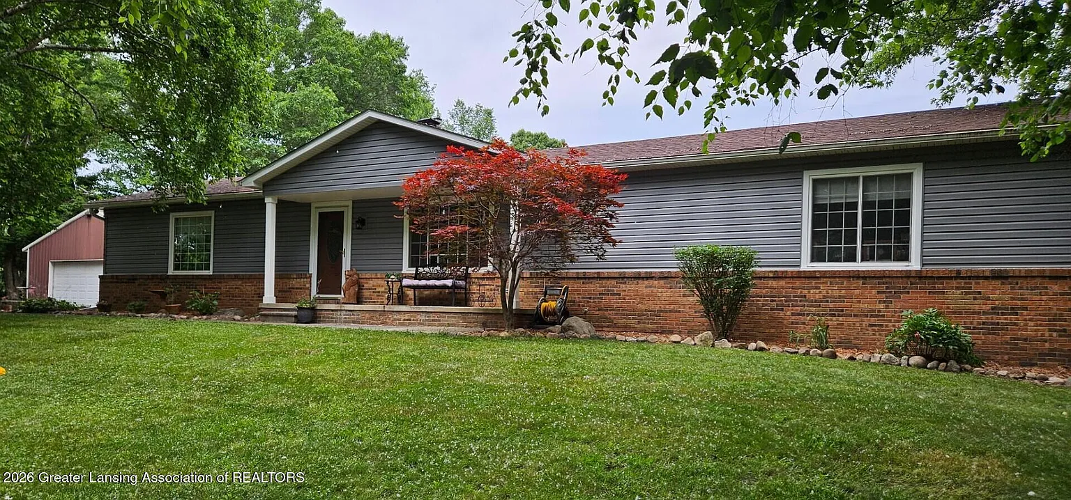 4001 S Latson Rd photo 1
