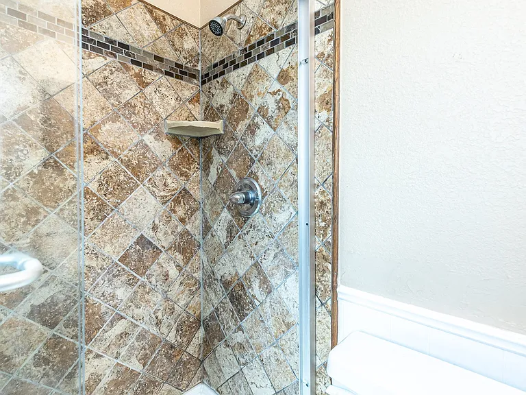 8304 Fremont Ave — Photo 21