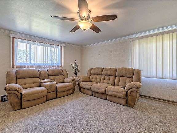 5th image of 1475 Gilmar Rd