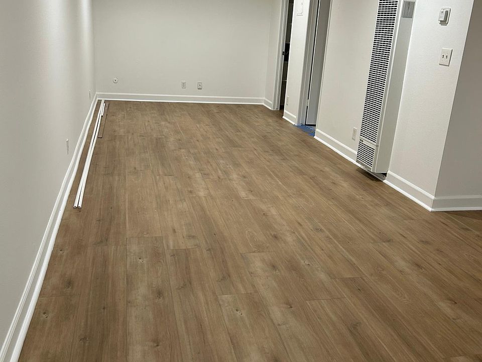 1st image of 4712 Whitsett Ave
