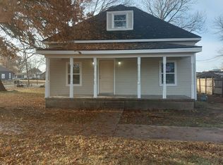 307 W 6th St, Claremore, OK 74017