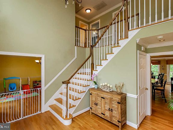 4th image of 3432 Winterberry Ct