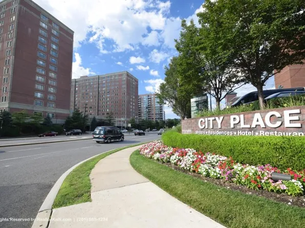 3105 City Place image 1 of 21