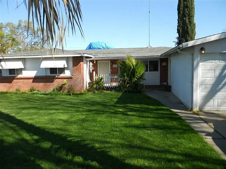 7147 Parish Way photo 1