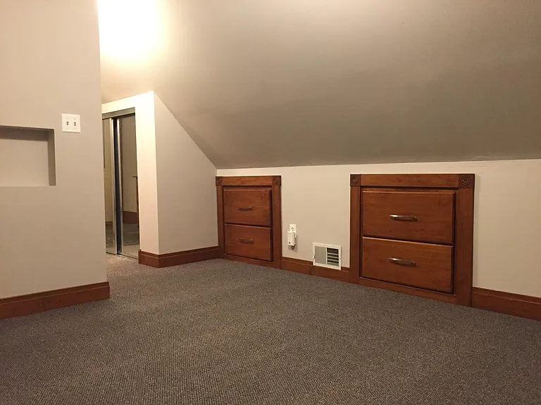 2727 N Lawndale Ave — Photo 14