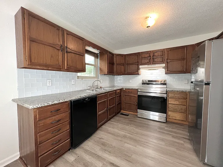 5704 Belle Point Rd — Photo 16