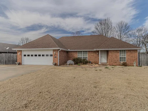 3205 Stonegate Dr, Paragould, AR 72450