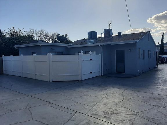 2nd image of 5640 Denny Ave