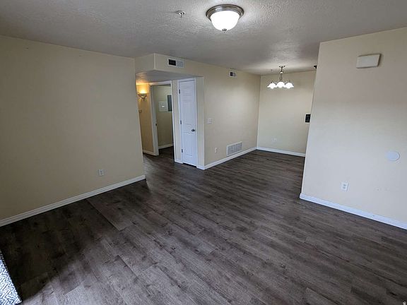 4th image of 1656 Westbury Way #18-A