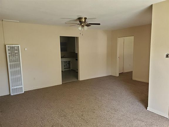 3rd image of 328 Peach St