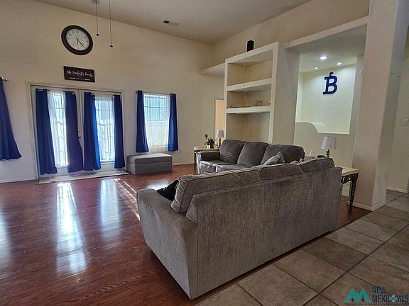 3rd image of 507 Oakwood Dr