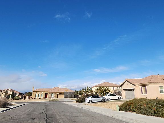 5th image of 19150 La Quinta Pl