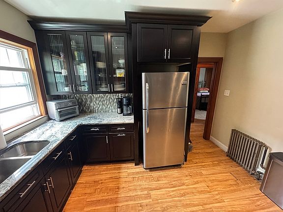 3rd image of 53-55 Bates Rd #55B