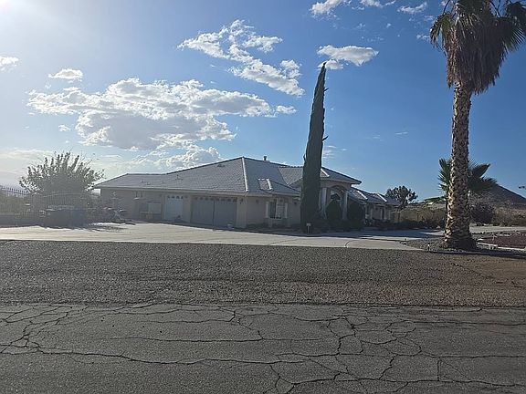 3rd image of 16544 Tawanka Rd