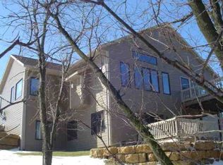 4A95 Springfield Dr, Apple River, IL 61001