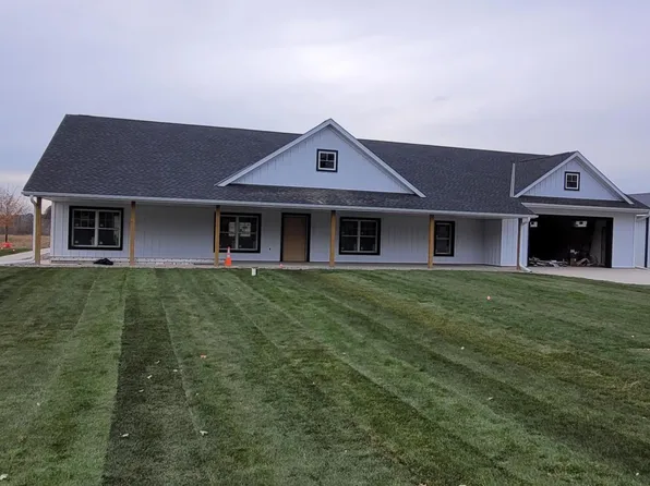 19590 University Ave NW, Oak Grove, MN 55011