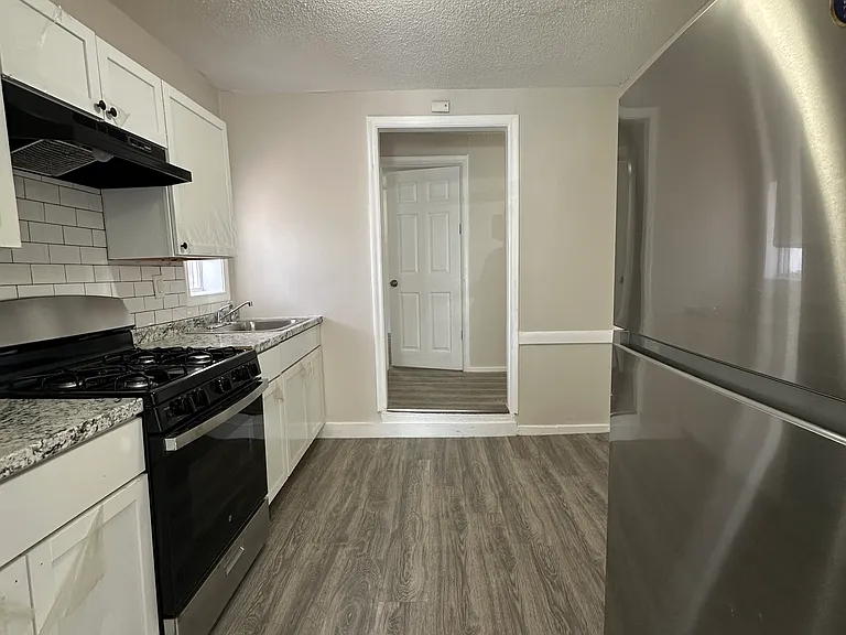 31 Elliott St #1 — Photo 1