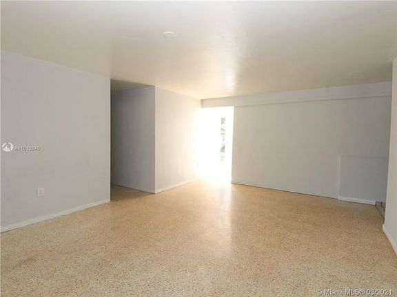 4th image of 6450 Sunset Dr #0