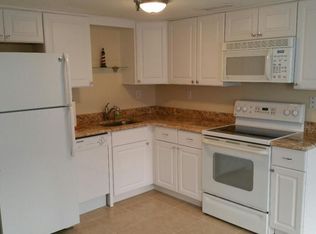 413 S 1st St #201, Jacksonville Beach, FL 32250