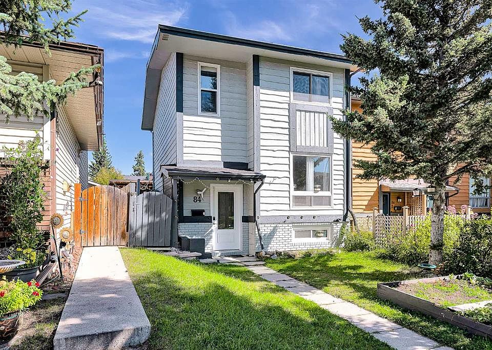 1st image of 84 A Cedarwood Hl SW
