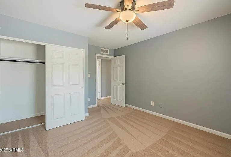 3236 S Kenwood Ln — Photo 29